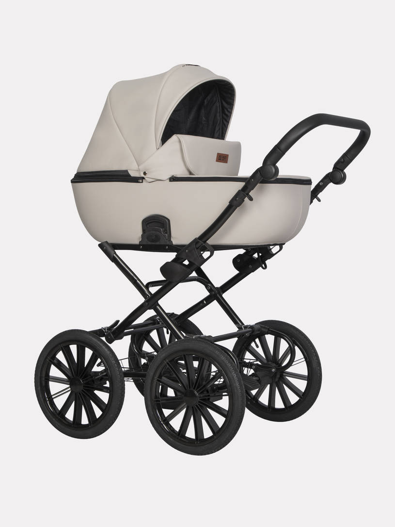 Коляска 2 в 1 Riko Basic Ozon Prestige 05 белая экокожа