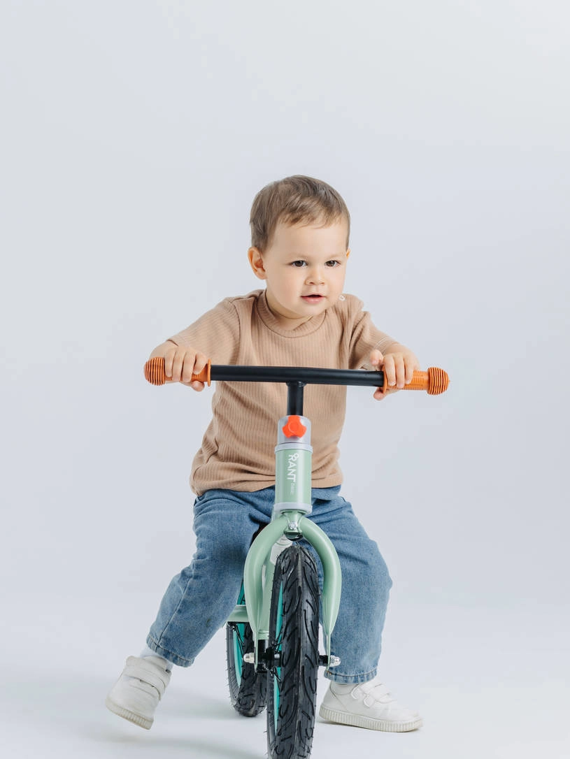 Беговел Rant Basic Faster Green