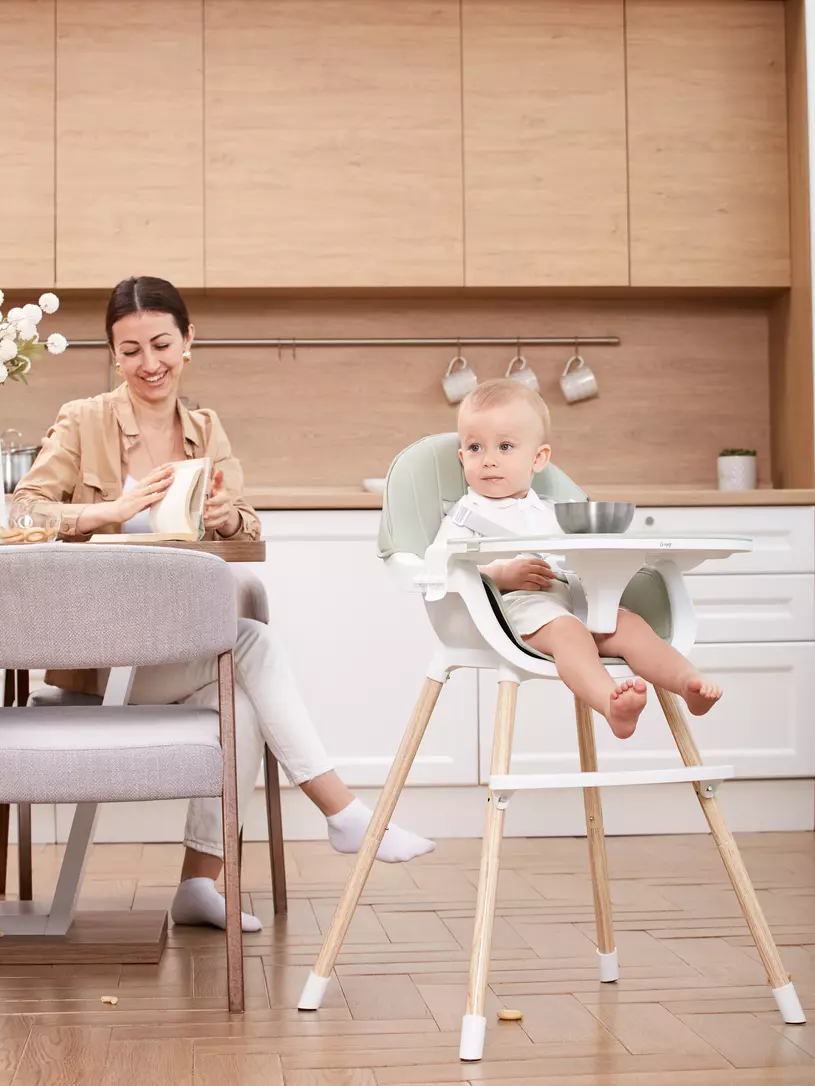 Стульчик для кормления Mowbaby Crispy green