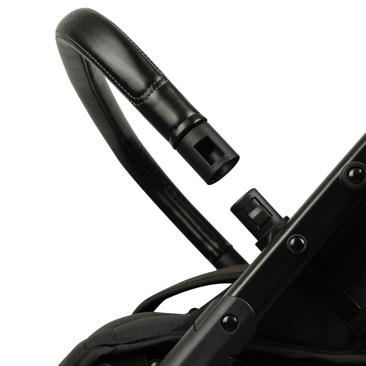 Коляска прогулочная Indigo Delta+ черный