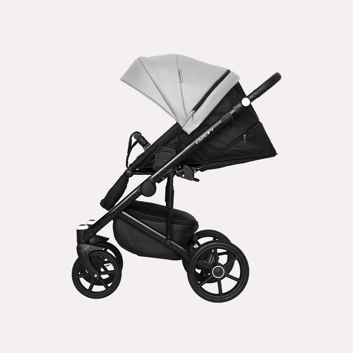 Коляска 3 в 1 Riko Basic Ozon 05 светло-серый