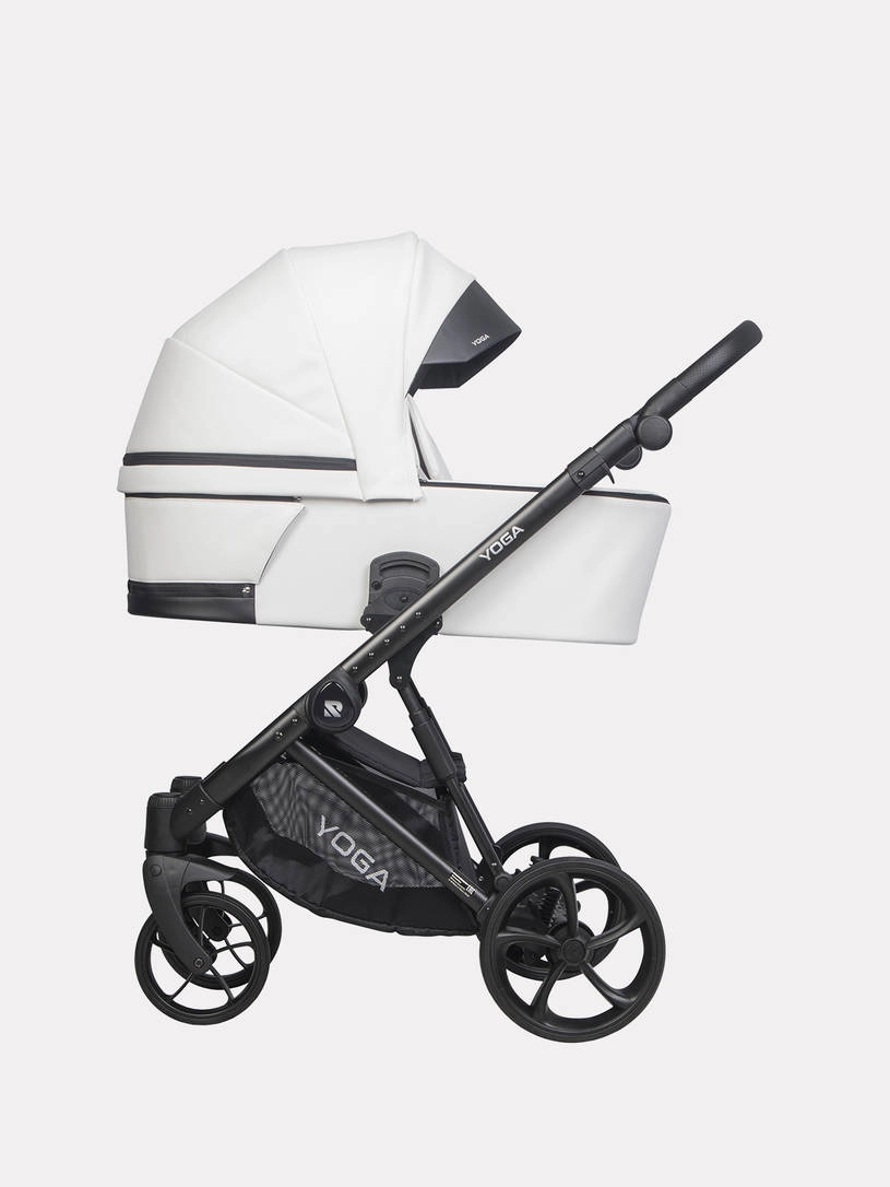 Коляска 3 в 1 Riko Basic Yoga Ecco 11 White, Белый