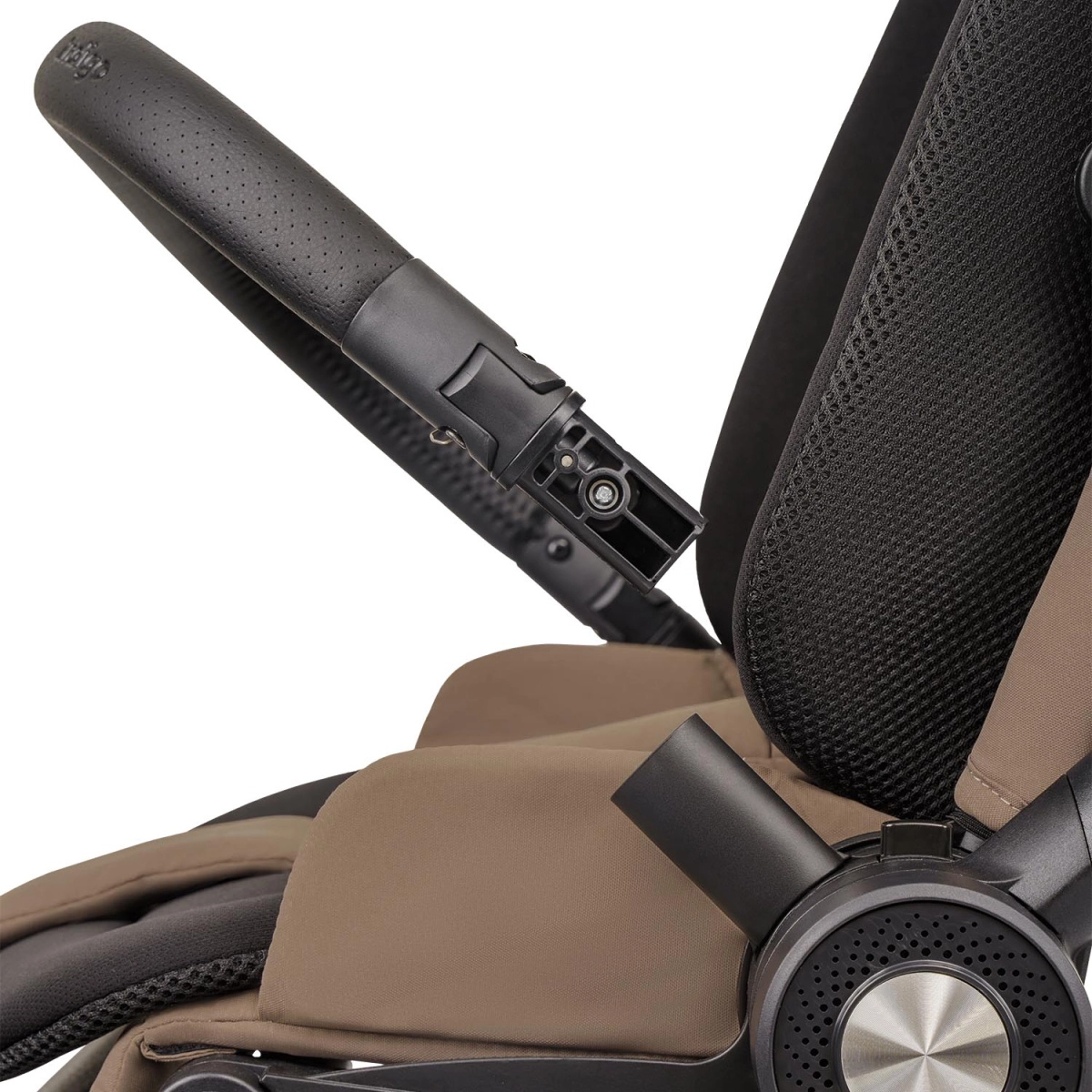 Коляска 2 в 1 Indigo SOLAR темно-бежевый